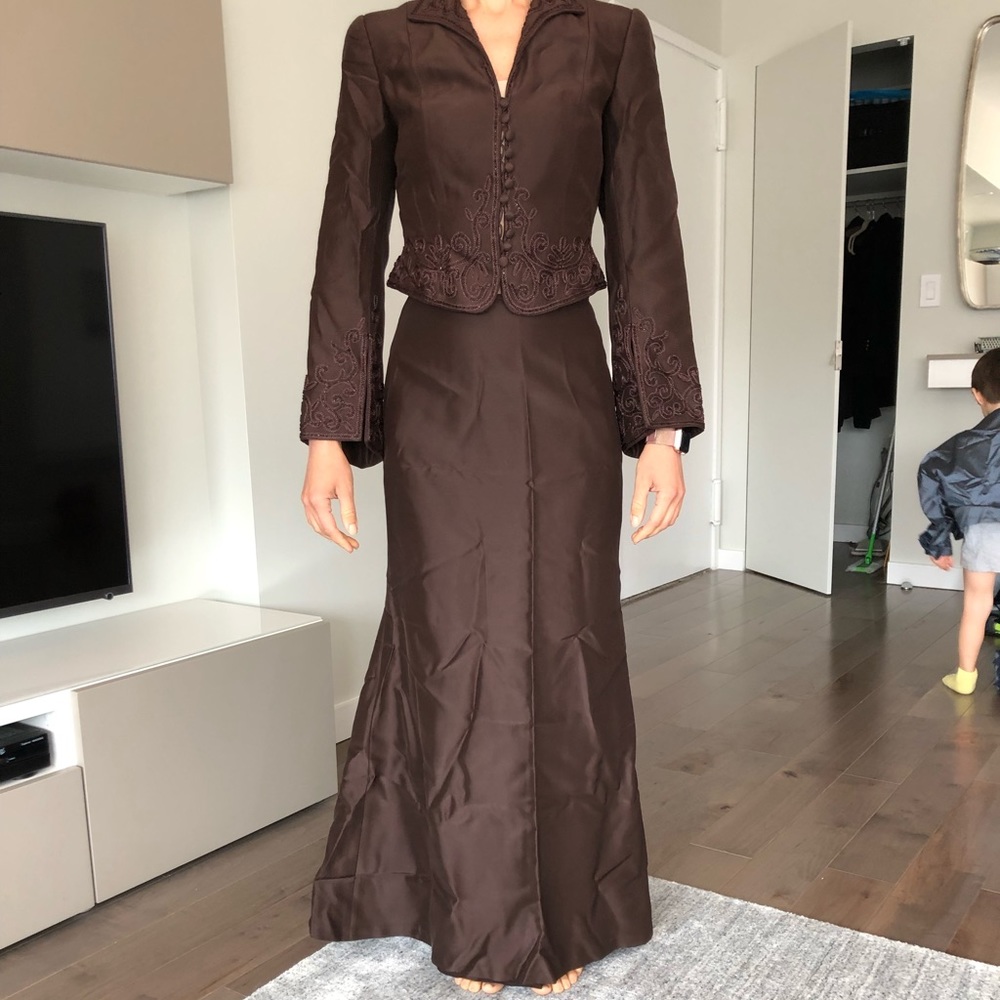 Brown gown.